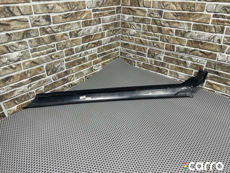 J8A2-025A53-A Накладка стойки лобового стекла Land Rover Range Rover Velar 2019г. - фото №12
