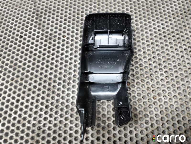 7212360120 Накладка сиденья Toyota Land cruiser Prado 2015г. - фото №4