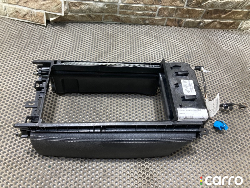 A2056800796 Консоль между сидений Mercedes-Benz C-class 2015г. - фото №6