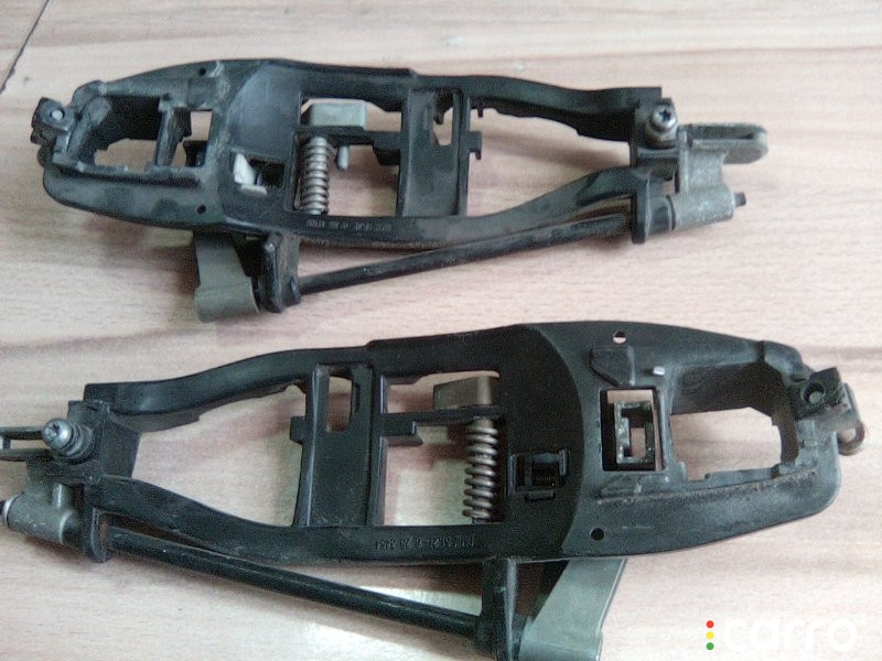51217044840 Опора наружной ручки двери BMW 3-series 2001г. - фото №1