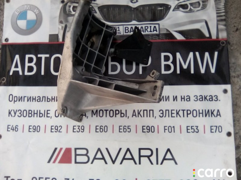 64551433562 Кронштейн двигателя BMW 740i 2000г. - фото №1