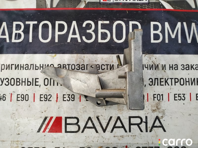 22121745739 Кронштейн двигателя BMW 5 series 1995г. - фото №1