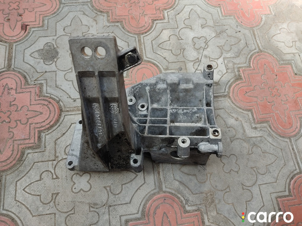64551433562 Кронштейн компрессора кондиционера BMW 740i 2000г. - фото №2
