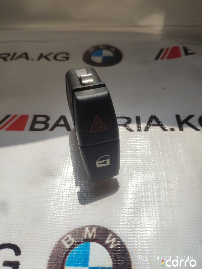 61316919506 Кнопка аварийной остановки и центрального замка BMW 5 series 2003г. - фото №1