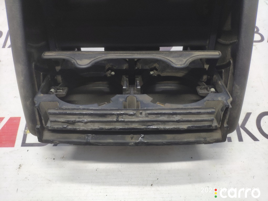 51167077955 Подстаканник в центральной консоли BMW X5 1999г. - фото №4