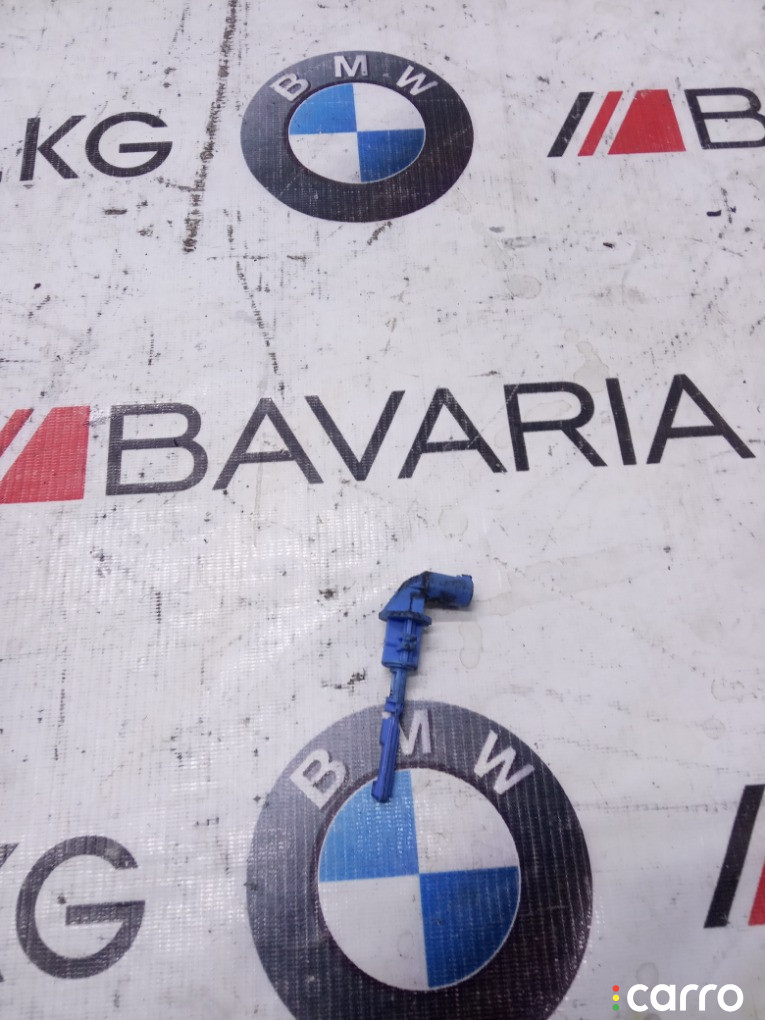 17137524812, 17137553919 Датчик уровня ож в бачке BMW 3 Series 2008г. - фото №1
