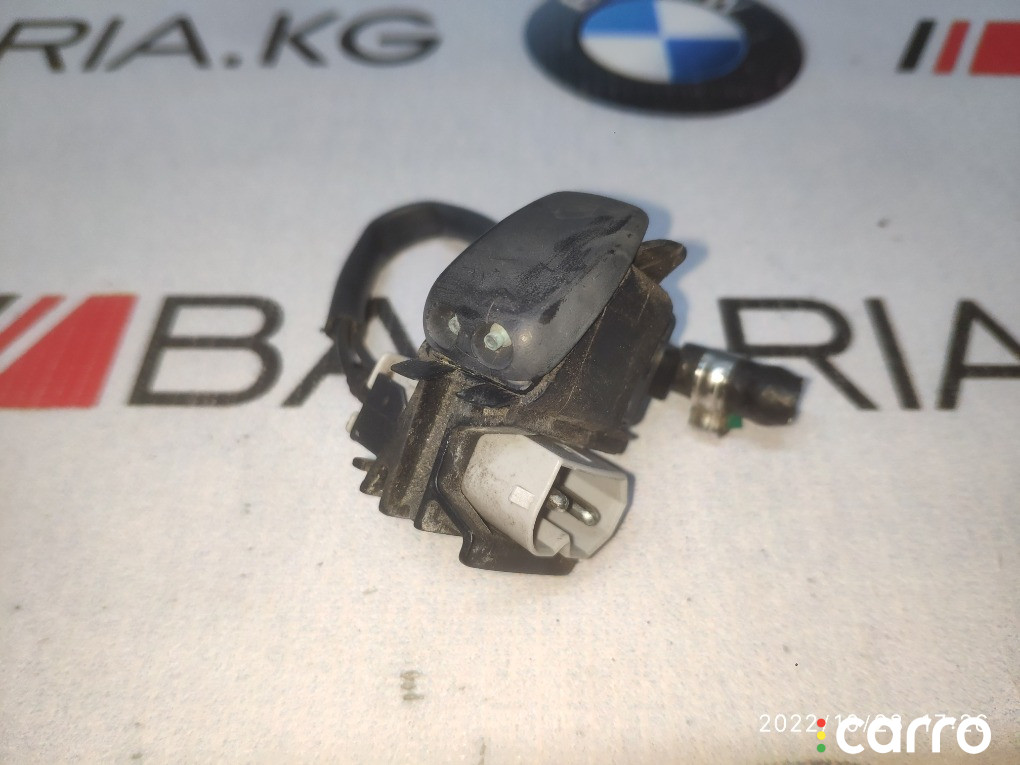 61661379203, 61668350356 Форсунка омывателя лобового стекла BMW 740iL 1998г. - фото №1
