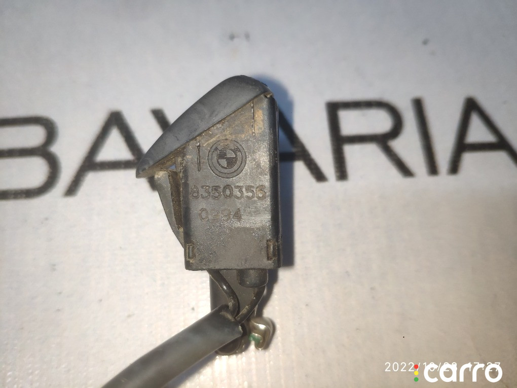 61661379203, 61668350356 Форсунка омывателя лобового стекла BMW 740iL 1998г. - фото №4