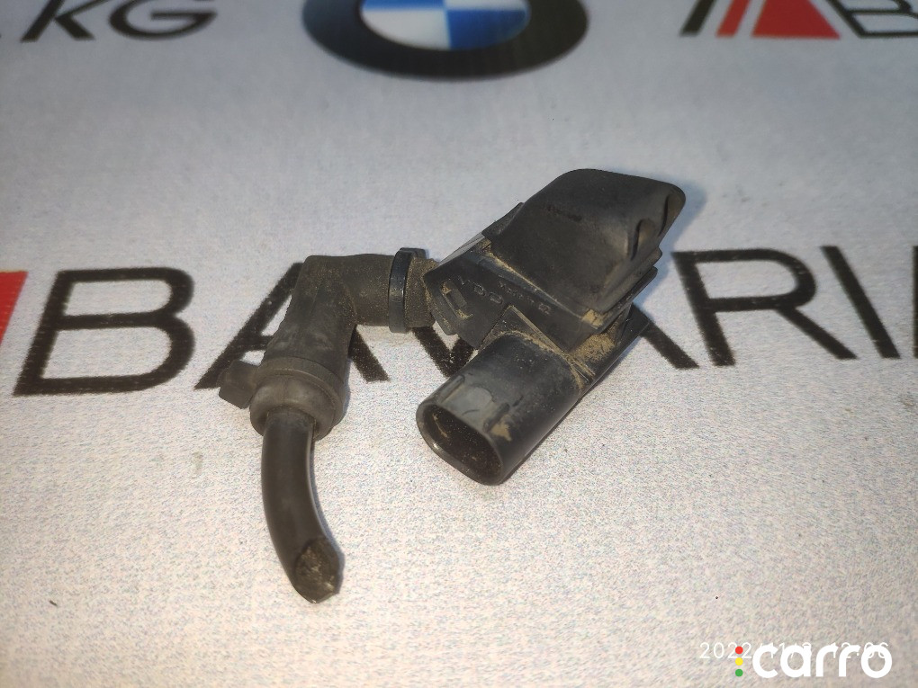 61668364444 Форсунка омывателя лобового стекла BMW 740iL 1998г. - фото №1