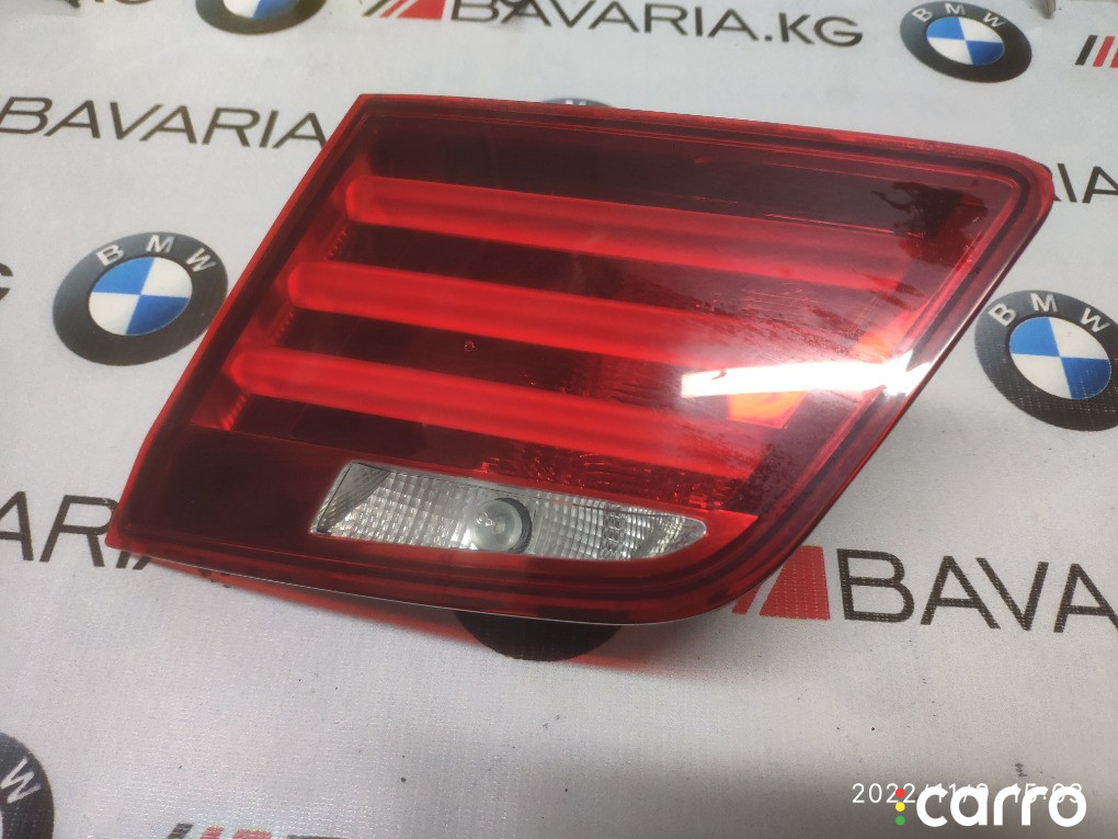 63217203226 Фонарь на багажной двери BMW 550i 2013г. - фото №1
