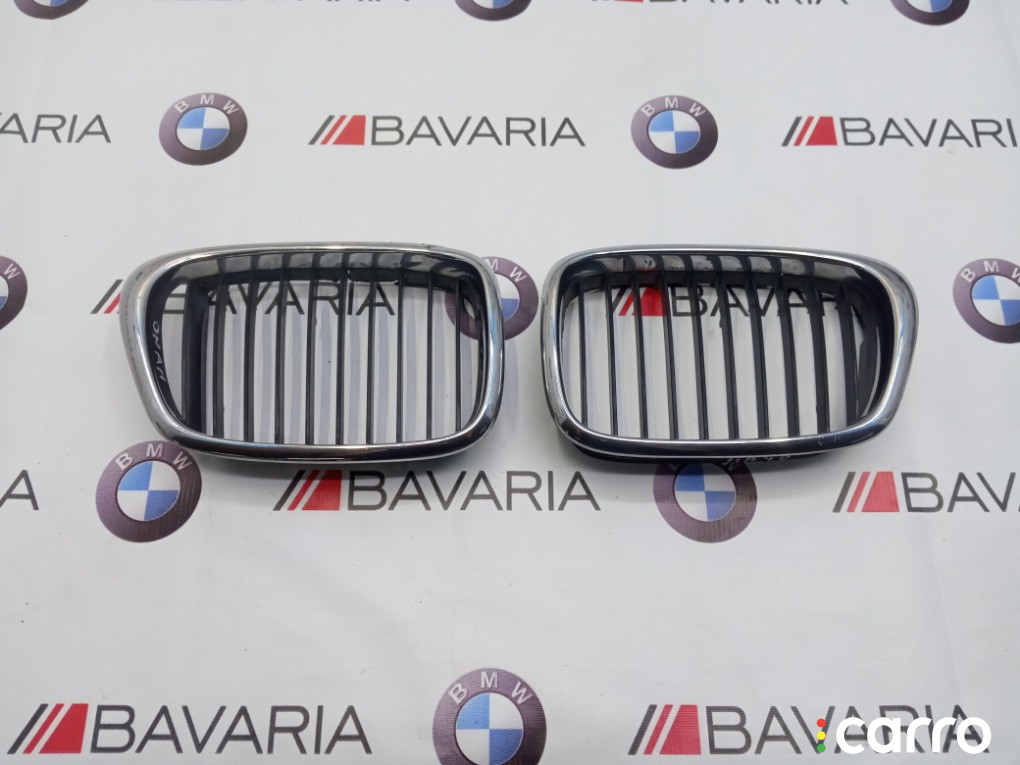 51138159316 Решетка радиатора к-т BMW 530 2003г. - фото №1