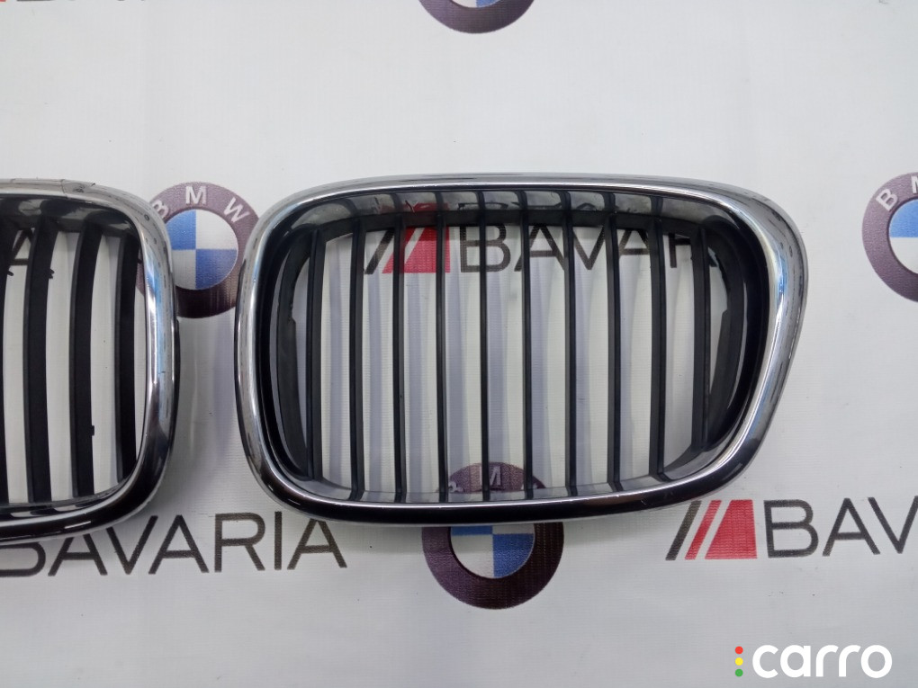 51138159316 Решетка радиатора к-т BMW 530 2003г. - фото №2