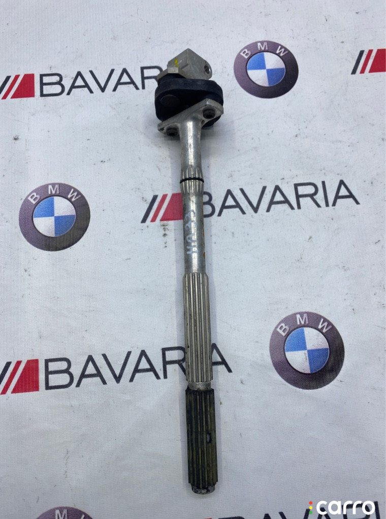32311161621 Рулевой карданчик BMW 540 1998г. - фото №1