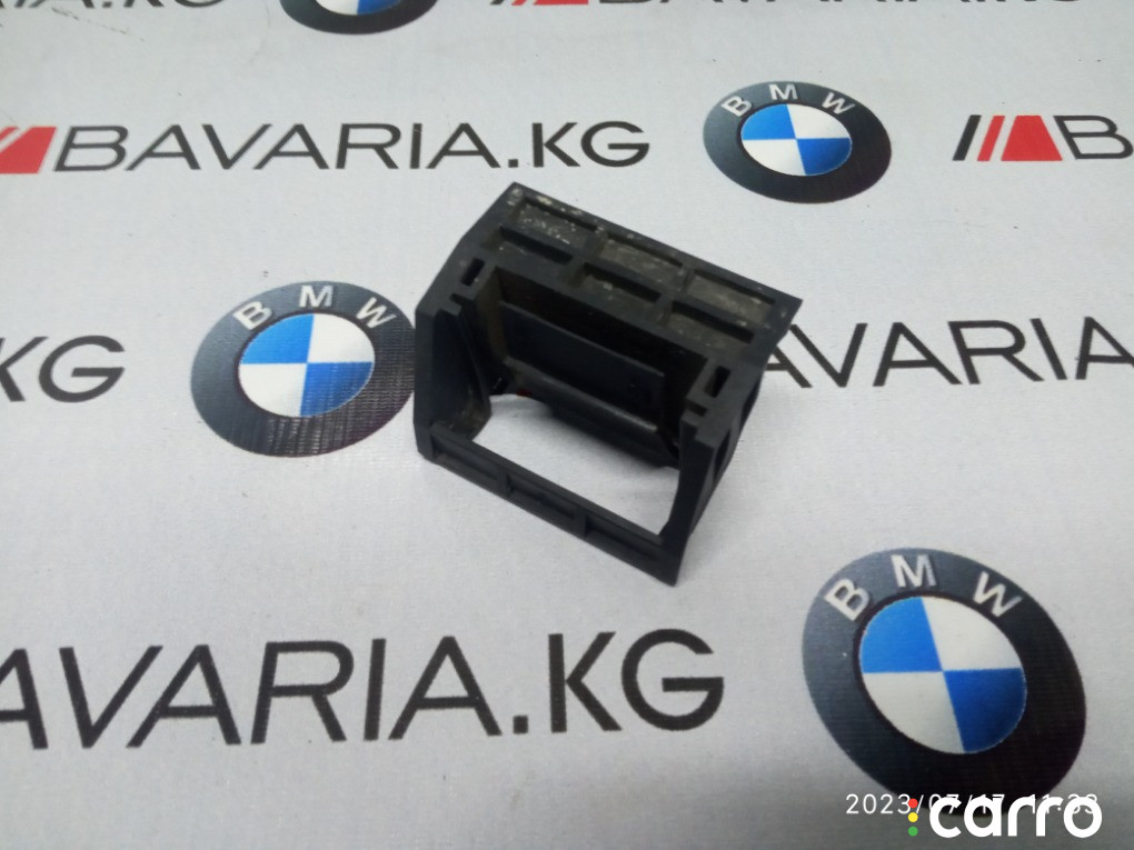 17117533537 Кронштейн радиатора BMW X5 2008г. - фото №1
