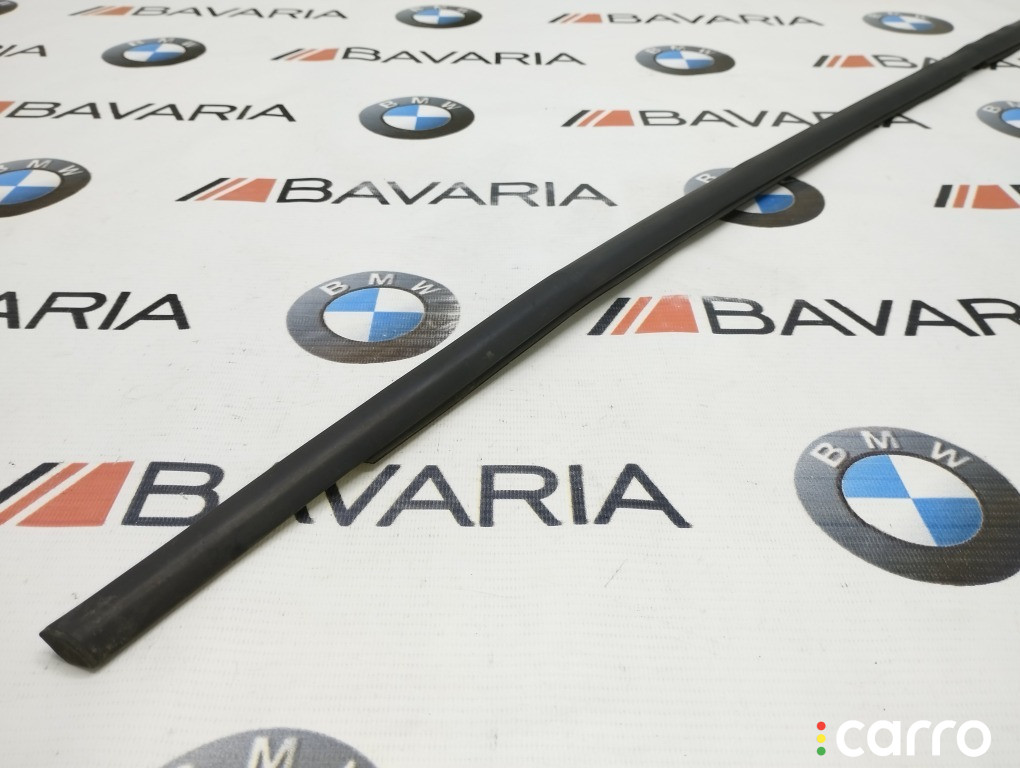 51357136976 Молдинг стекла двери BMW X5 2009г. - фото №2