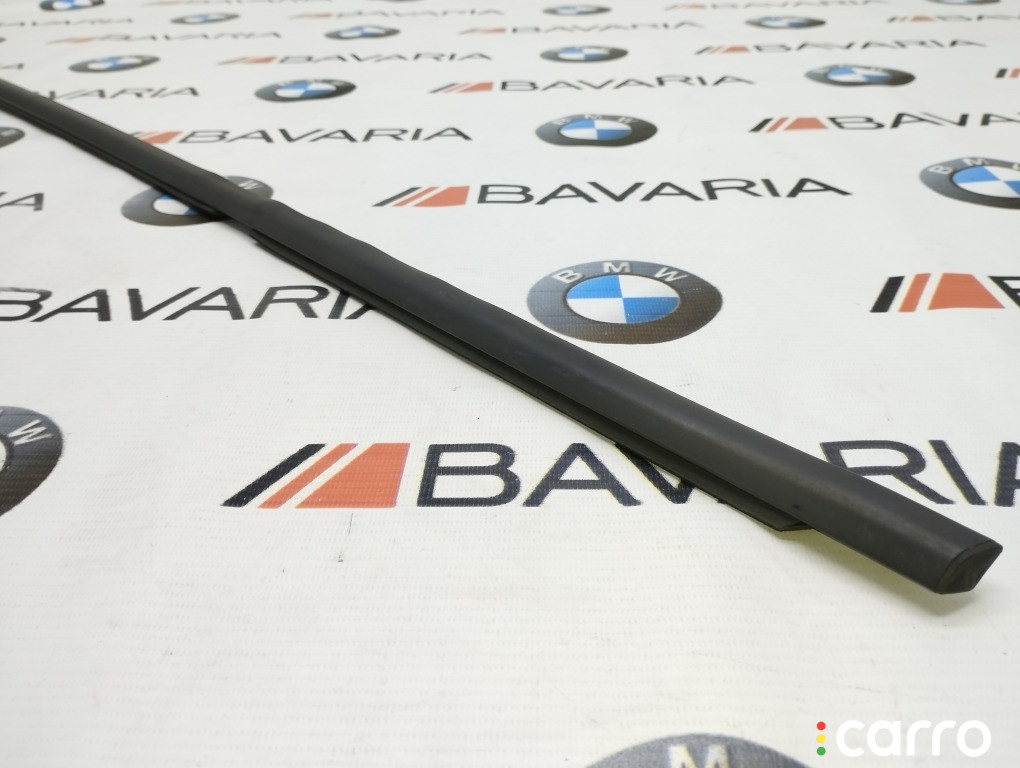 51357136976 Молдинг стекла двери BMW X5 2009г. - фото №3