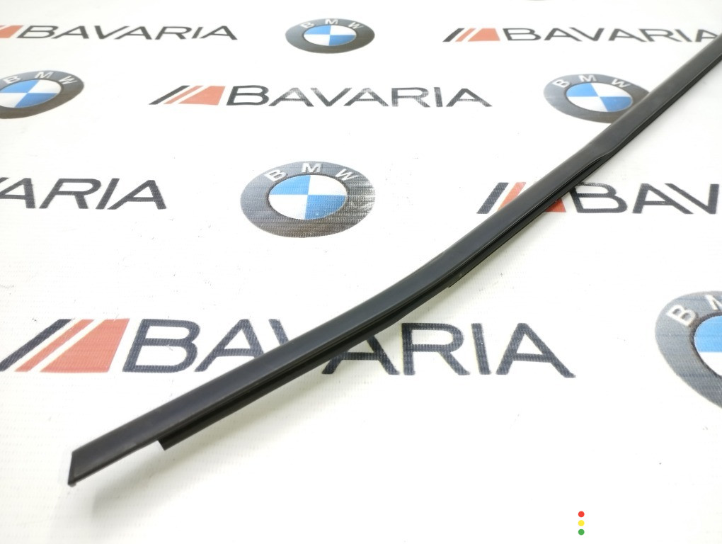 51337136965 Молдинг стекла двери BMW X5 2009г. - фото №2