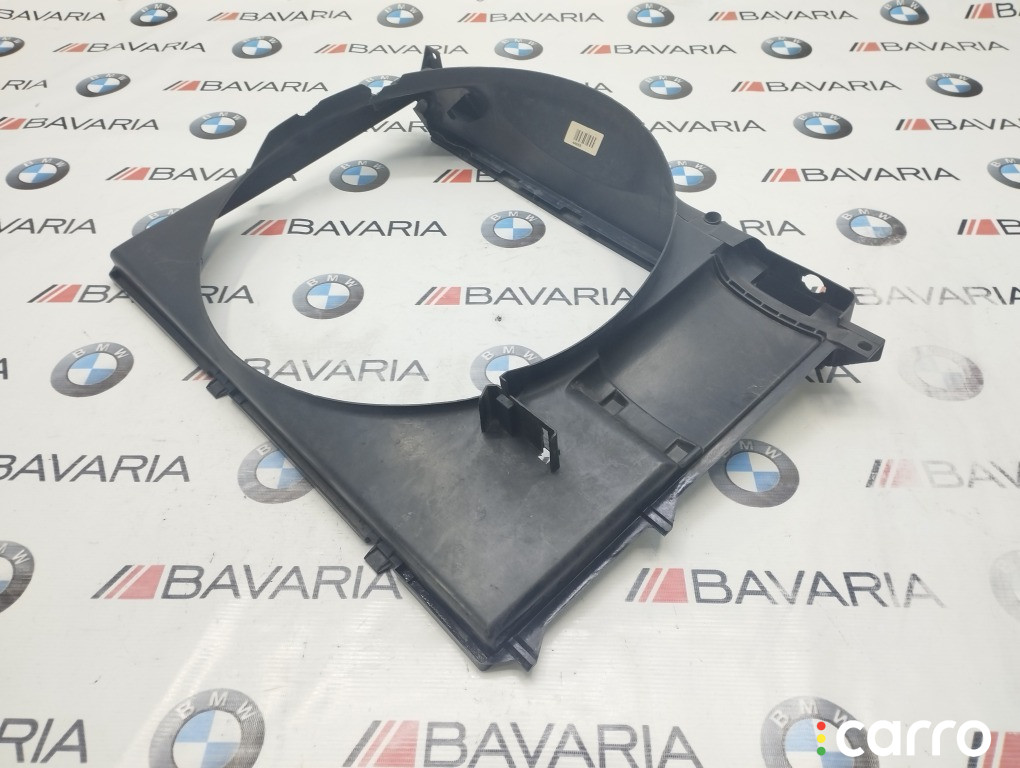 17101440252 Диффузор вентилятора BMW 740iL 2000г. - фото №1