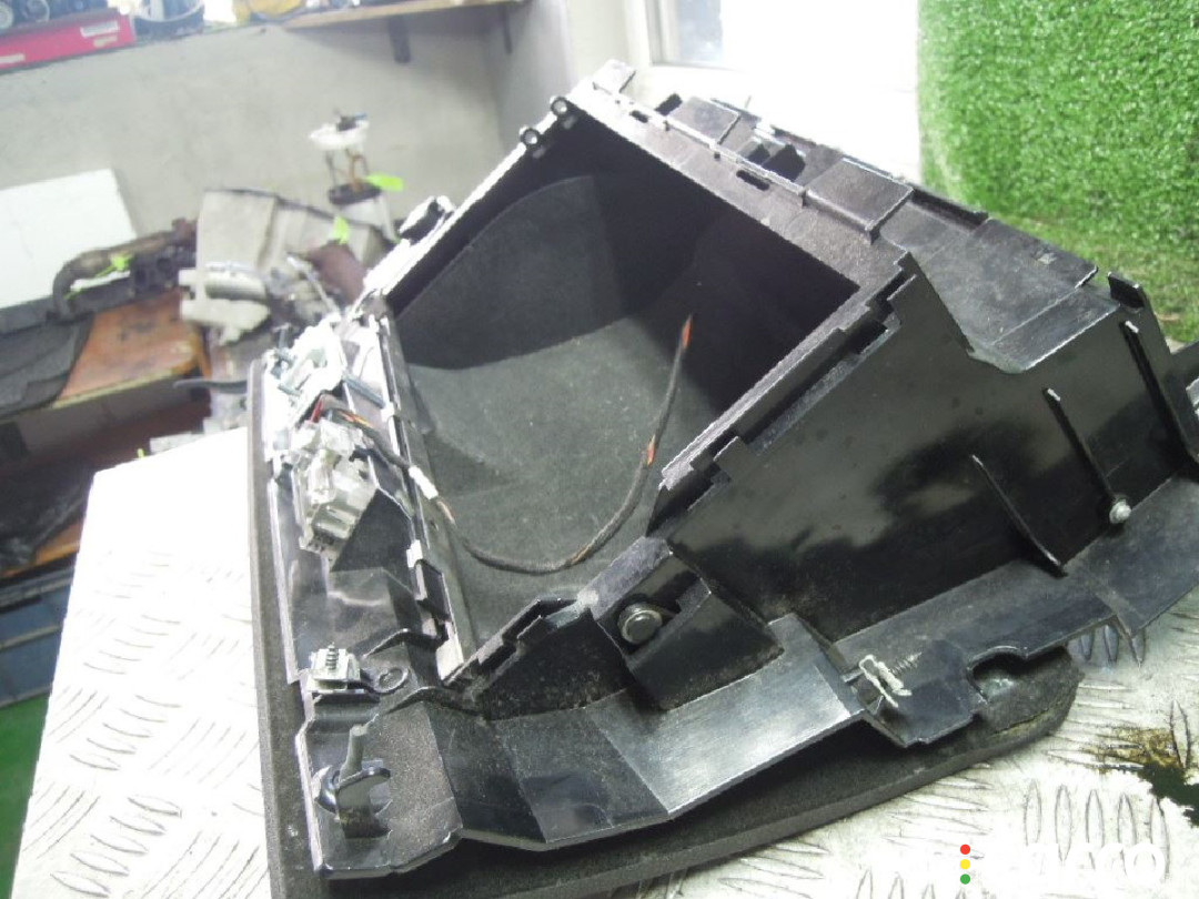 Бардачок BMW X3 E83 2009г. - фото №3