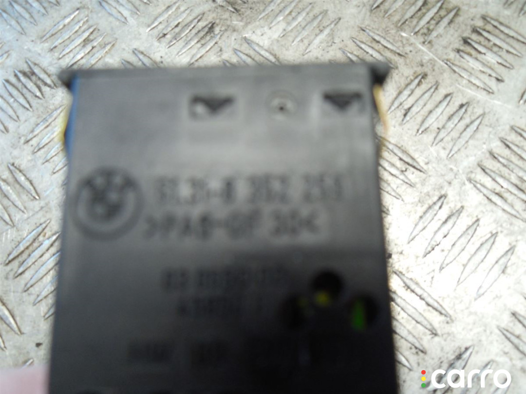 Кнопка подогрева сидений BMW 5 E39 1997г. - фото №3