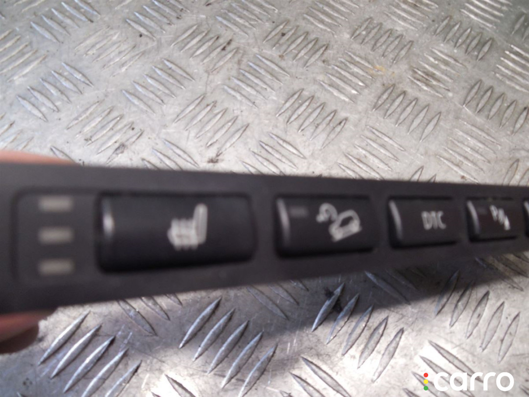 Кнопка подогрева сидений BMW X3 E83 2008г. - фото №2