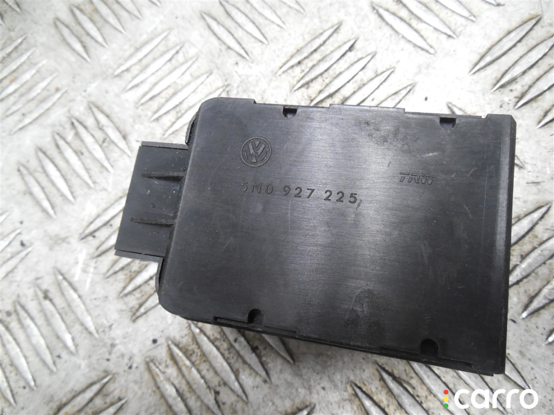 5N0927225 Кнопка ручного тормоза (ручника) Volkswagen Tiguan 2008г. - фото №3