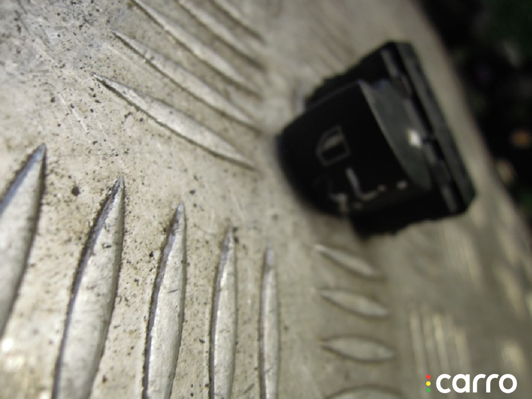 Кнопка стеклоподъемника BMW 5 E60/E61 2005г. - фото №2