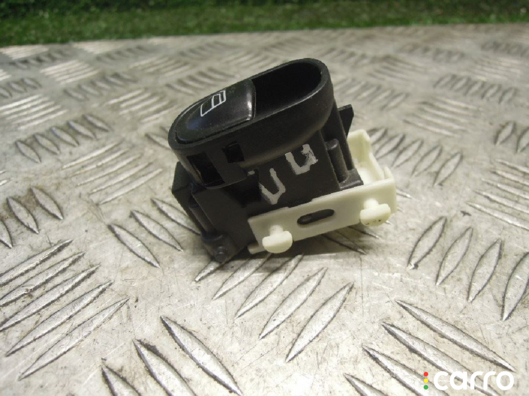 Кнопка стеклоподъемника Mercedes C W203 2002г. - фото №1