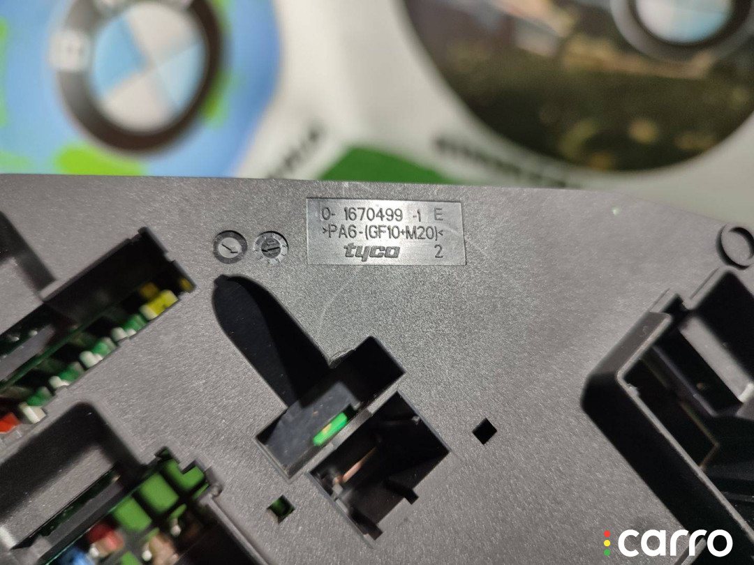9234424, 61149210858, 61149234424, 9210858 Блок предохранителей задний BMW 5 серия F10 F11 (Дорест.) 2010г. - фото №9