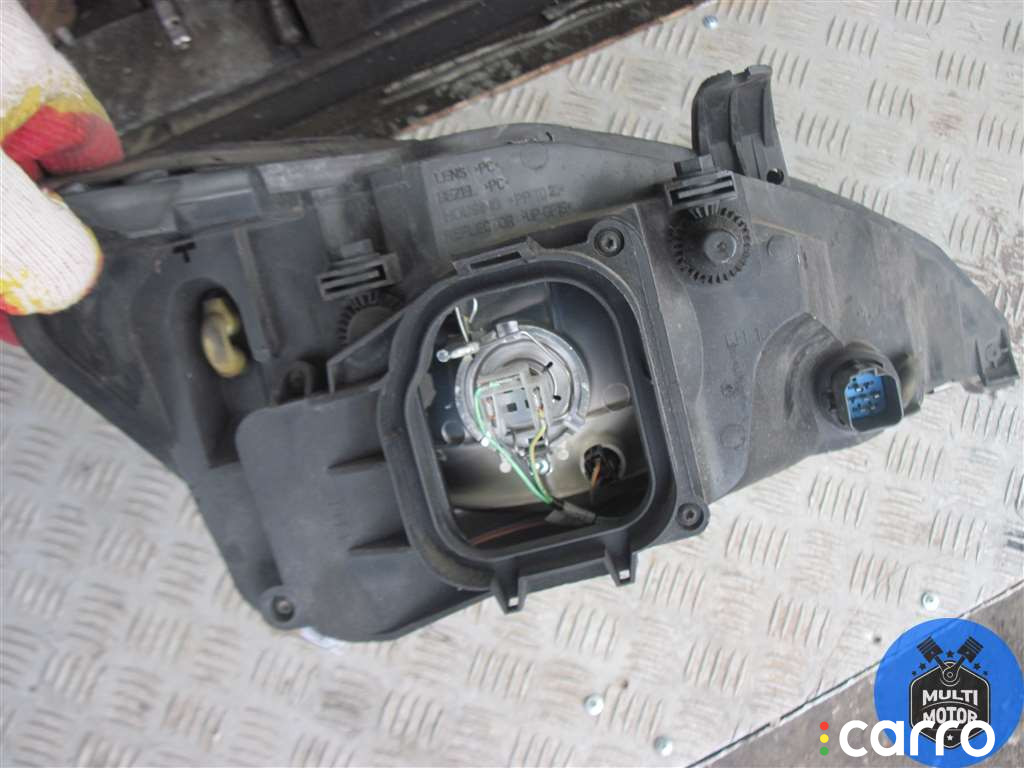 Фара левая Ford Focus 2002г. - фото №3
