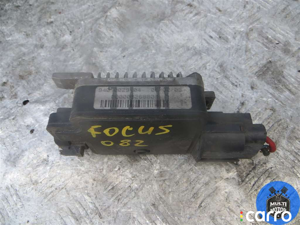 Блок управления вентилятором радиатора Ford Focus 2008г. - фото №2