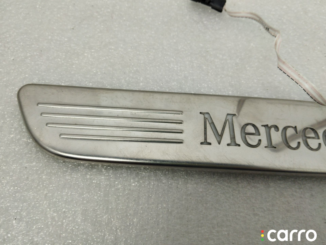 A2056807003 Накладка на порог внутренняя передняя правая Mercedes-Benz C W205/S205/C205 - фото №4
