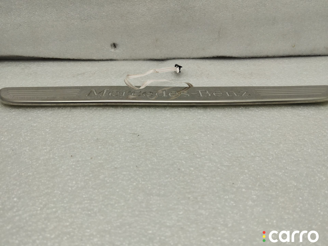 A2056807003 Накладка на порог внутренняя передняя правая Mercedes-Benz C W205/S205/C205 - фото №10