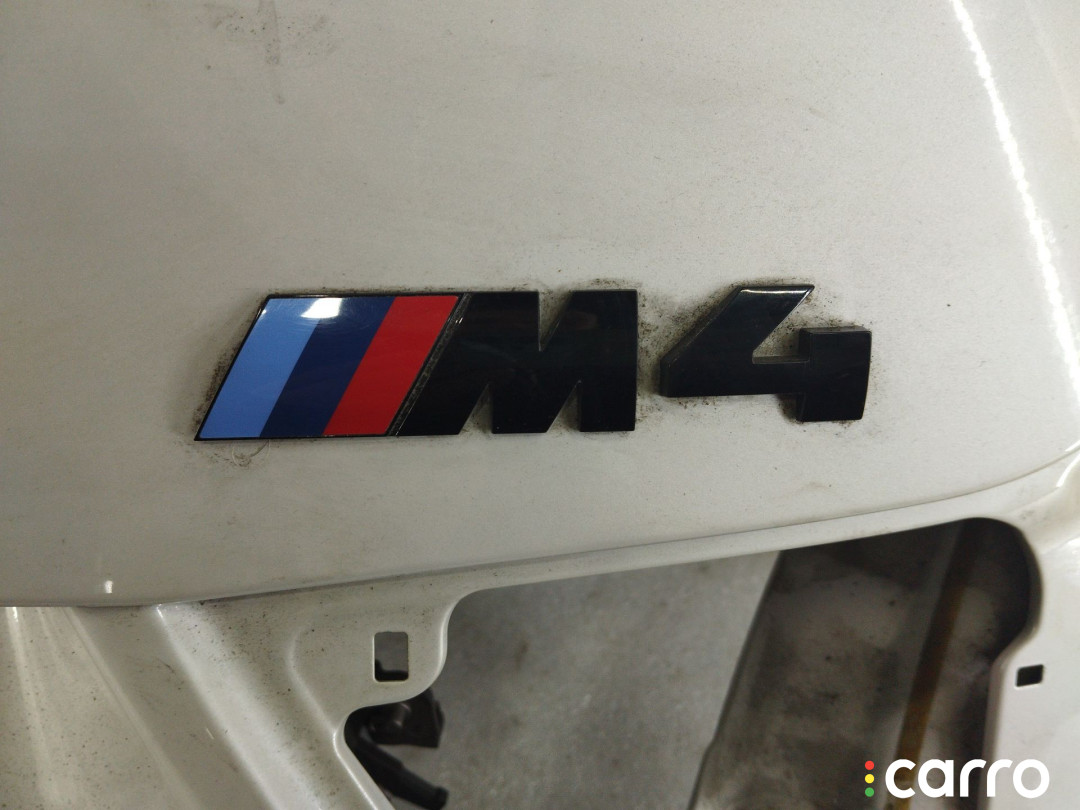 эмблема BMW M4 F82/F83 - фото №1