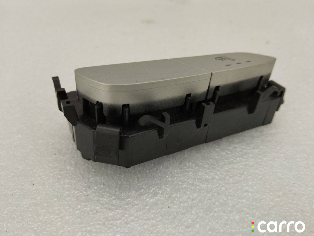 A2139057302 Кнопка обогрева сидений передняя левая Mercedes-Benz C W205/S205/C205 2017г. - фото №3