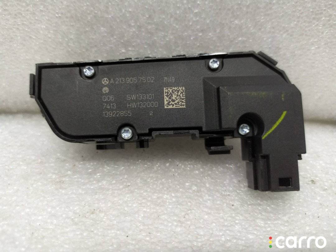 A2139057502 Кнопка обогрева сидений передняя правая Mercedes-Benz C W205/S205/C205 2017г. - фото №3