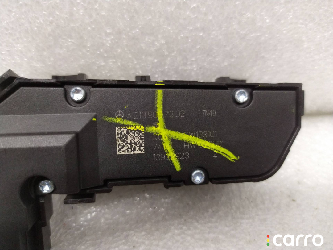 A2139057302 Кнопка обогрева сидений передняя левая Mercedes-Benz C W205/S205/C205 2017г. - фото №3