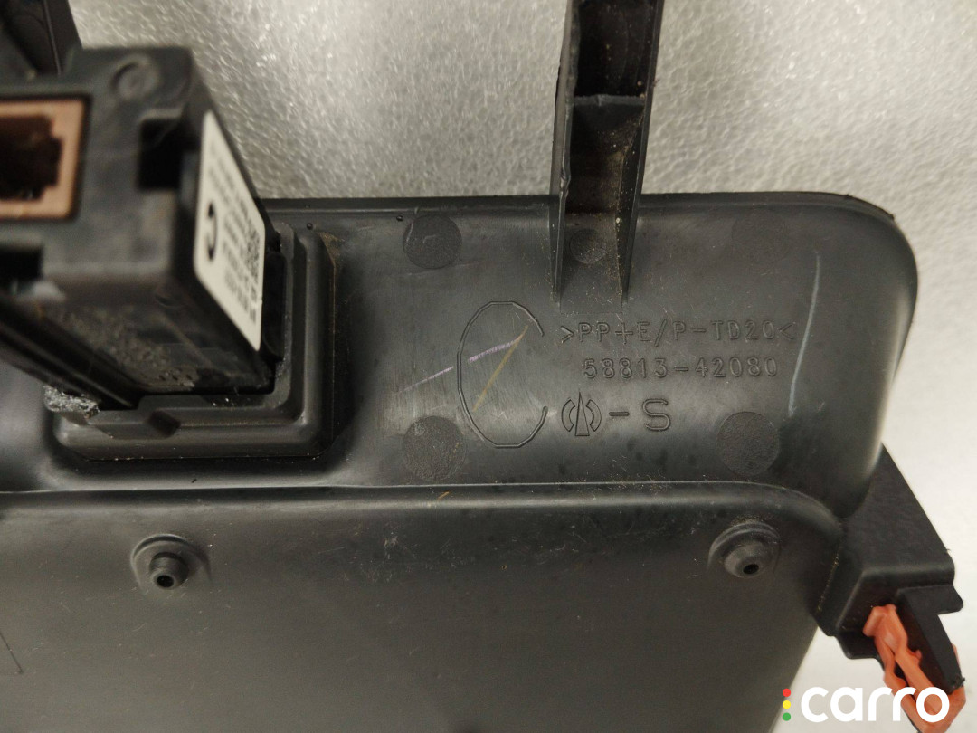 5881342080, 8619042031 декоративная накладка центральной консоли Toyota RAV4 5 (XA50) 2021г. - фото №5