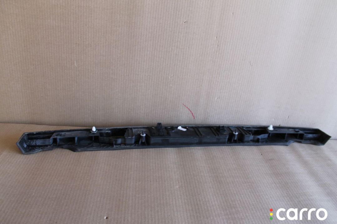 51137194176 Накладка крышки багажника BMW 7 F01 F02 2012г. - фото №3