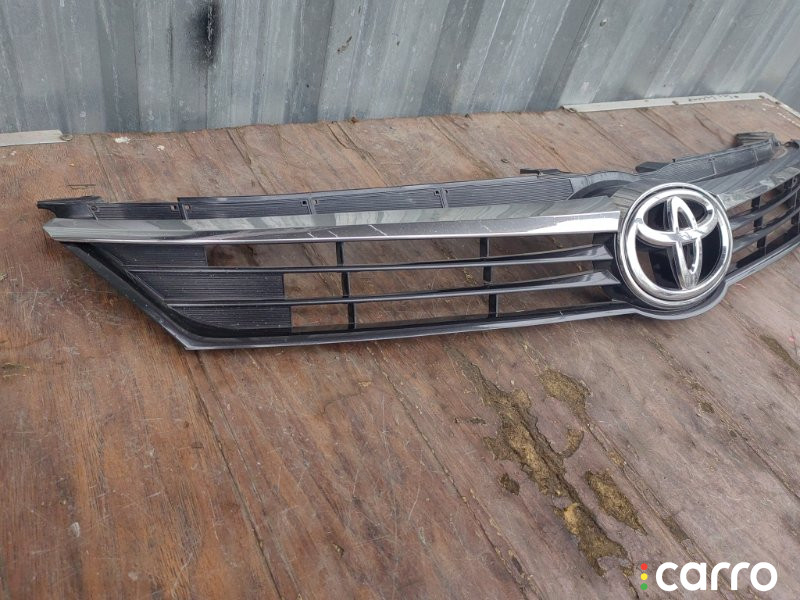 5310133510, 5310106860 Решетка радиатора Toyota Camry 2014г. - фото №4