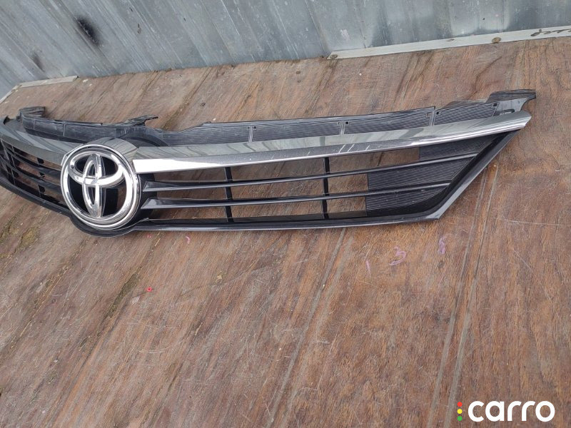 5310133510, 5310106860 Решетка радиатора Toyota Camry 2014г. - фото №5