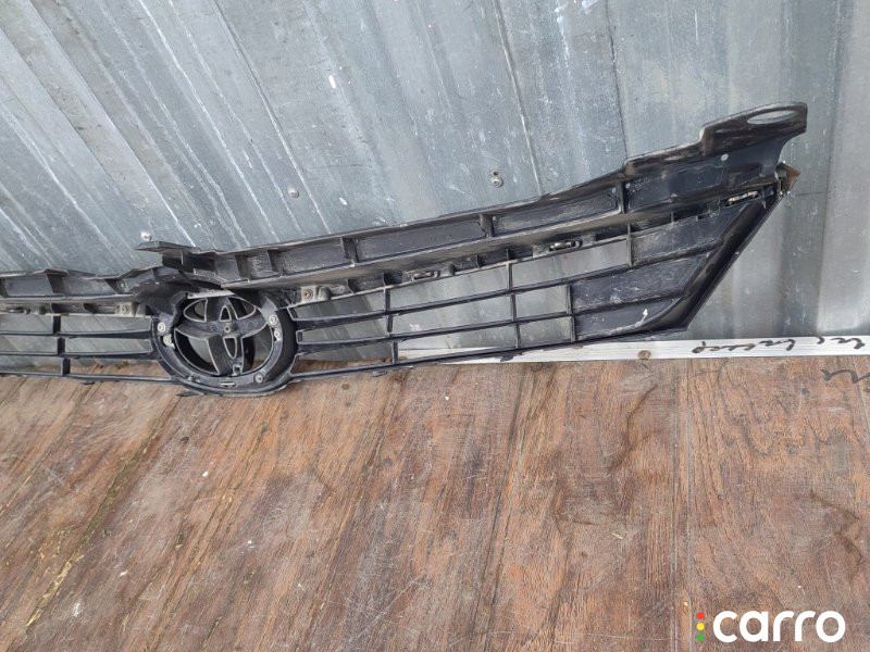 5310133510, 5310106860 Решетка радиатора Toyota Camry 2014г. - фото №9