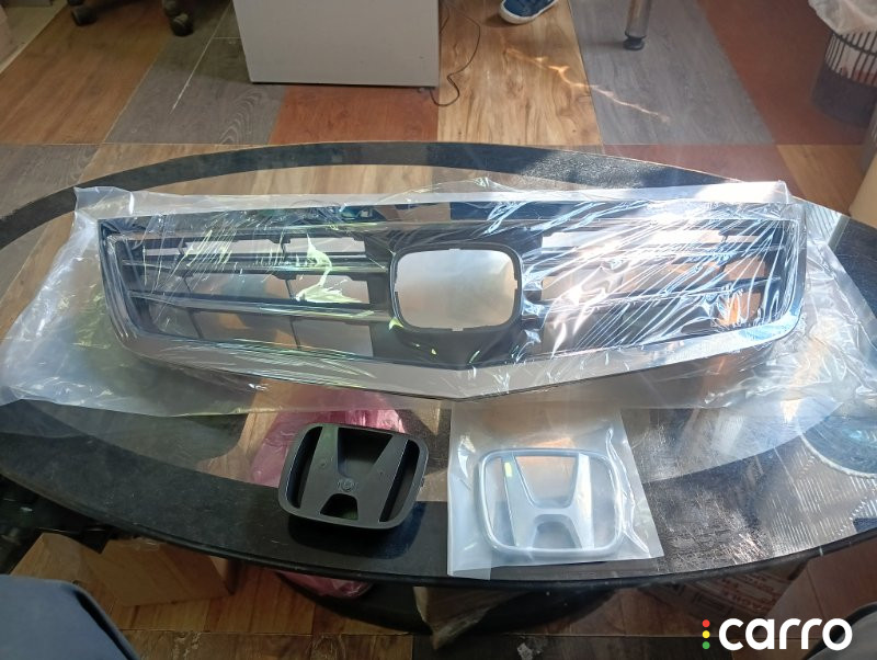 71121TL0G51, 38D105, FLHD83104, STHD29093A0, LORANZ Решетка радиатора Honda Accord 8 2010г. - фото №1