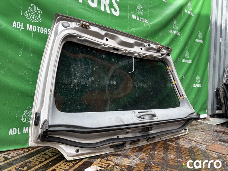 670056A680, 6700560830, 6075160090, 6075160110, 6075160130 Дверь багажника Toyota Land Cruiser 1998г. - фото №9