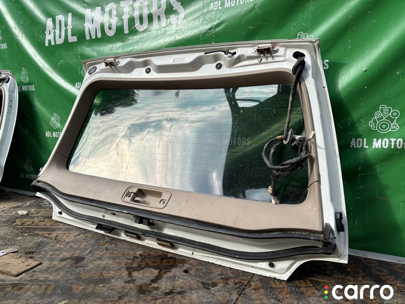 670056A680, 6700560830, 6075160090, 6075160110, 6075160130 Дверь багажника Toyota Land Cruiser 1998г. - фото №8