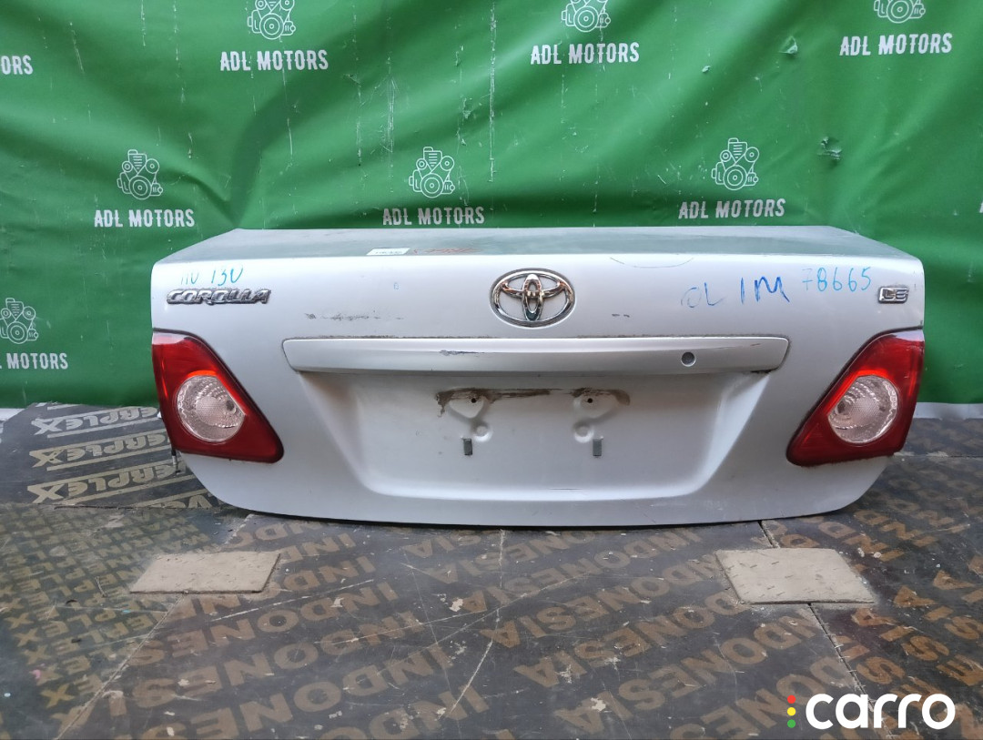 6440112B50, 6440112B30, 6440112C20, 8118700, L021020300, OEM0055BAG, STTY290750, TA03031, TCG00715B, TY12313BAX, TYCRL06600 Крышка багажника Toyota Corolla 2006г. - фото №1