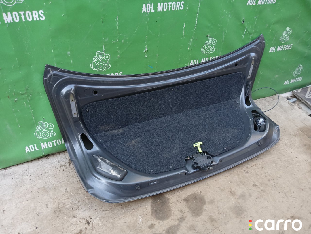 6440112B50, 6440112B30, 6440112C20, 8118700, L021020300, OEM0055BAG, STTY290750, TA03031, TCG00715B, TY12313BAX, TYCRL06600 Крышка багажника Toyota Corolla 2006г. - фото №9
