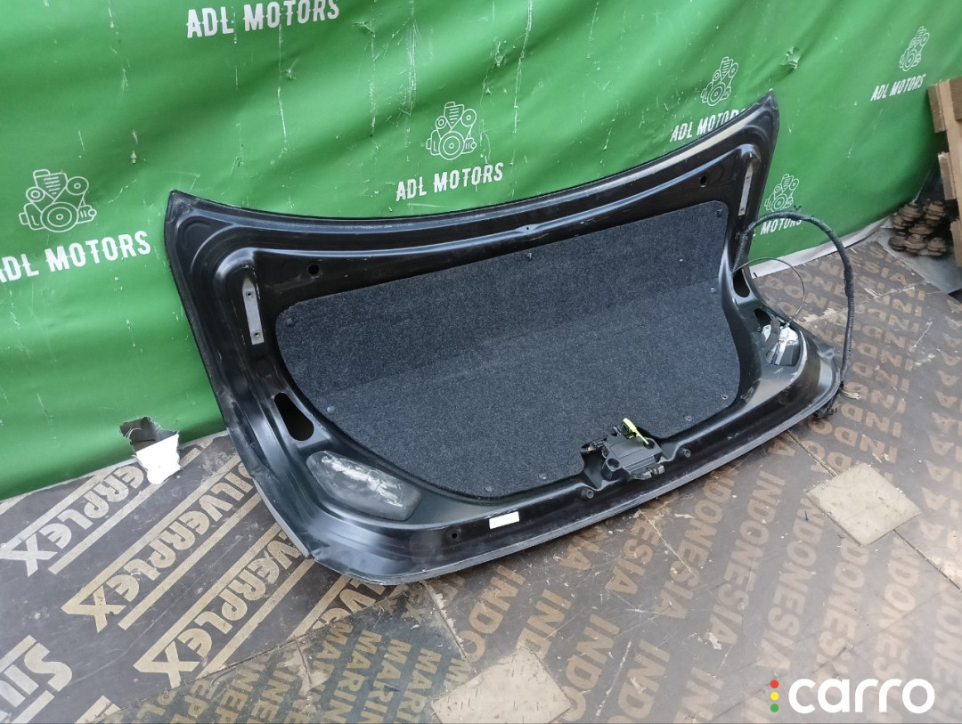 6440112B50, 6440112B30, 6440112C20, 8118700, L021020300, OEM0055BAG, STTY290750, TA03031, TCG00715B, TY12313BAX, TYCRL06600 Крышка багажника Toyota Corolla 2006г. - фото №9