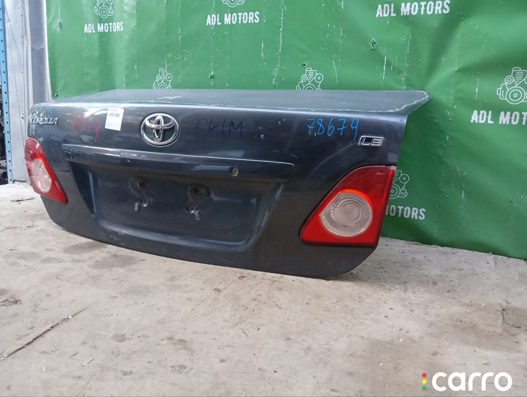 6440112B50, 6440112B30, 6440112C20, 8118700, L021020300, OEM0055BAG, STTY290750, TA03031, TCG00715B, TY12313BAX, TYCRL06600 Крышка багажника Toyota Corolla 2006г. - фото №4