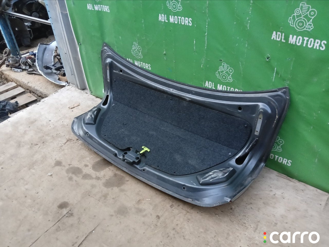 6440112B50, 6440112B30, 6440112C20, 8118700, L021020300, OEM0055BAG, STTY290750, TA03031, TCG00715B, TY12313BAX, TYCRL06600 Крышка багажника Toyota Corolla 2006г. - фото №8